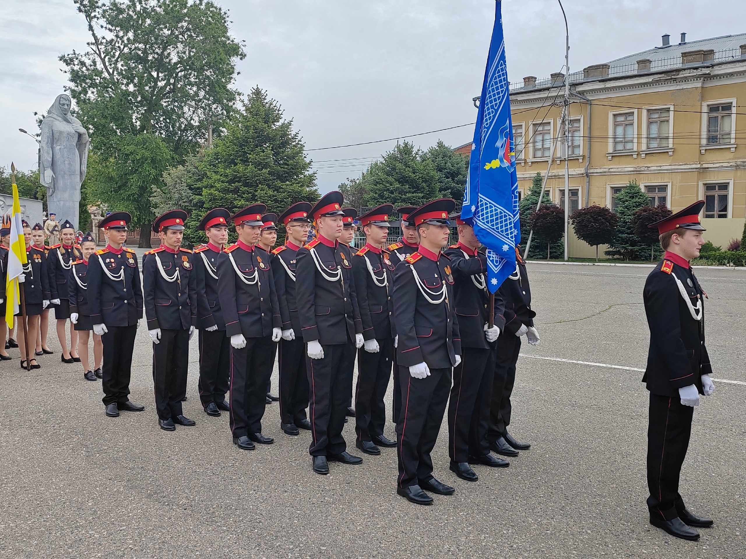 Кадетская парадная форма